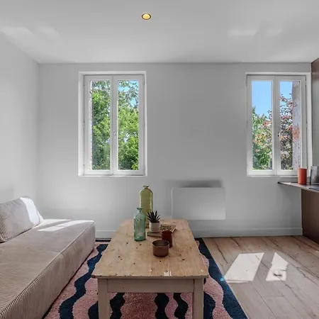 D Architecte A 2 Minutes Du Metro Apartman *